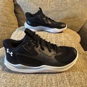 Under Armour kids Black and White Sneakers size 3Y